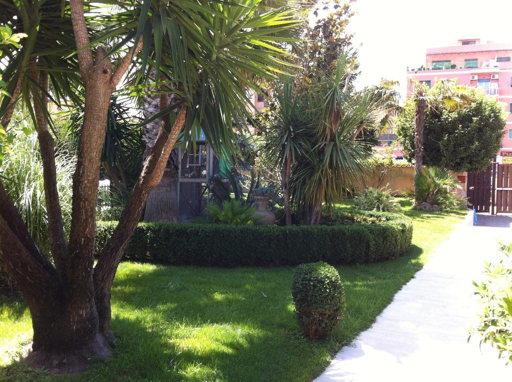 Ciao Ciao Roma Bed and Breakfast Exteriör bild